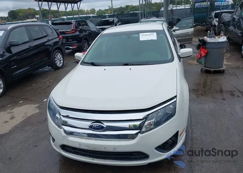 2011 Ford Fusion Se z USA, uszkodzony, nr VIN 3FAHP0HAXBR116097